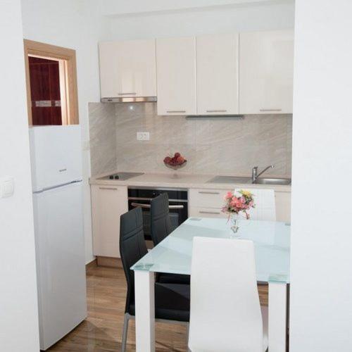 Apartmani Ivo โปดสตรานา ภายนอก รูปภาพ