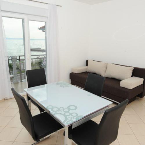 Apartmani Ivo โปดสตรานา ภายนอก รูปภาพ